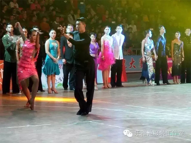 “乐雅池”杯全国体育舞蹈公开赛 暨睢宁国际标准舞大赛圆满结束(图8) “乐雅池”杯全国体育舞蹈公开赛 暨睢宁国际标准舞大赛圆满结束(图8)