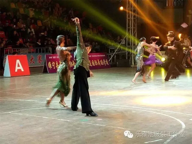 “乐雅池”杯全国体育舞蹈公开赛 暨睢宁国际标准舞大赛圆满结束(图6) “乐雅池”杯全国体育舞蹈公开赛 暨睢宁国际标准舞大赛圆满结束(图6)