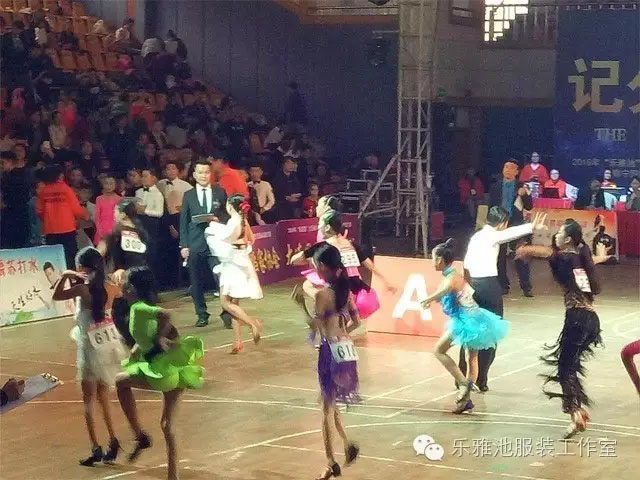 “乐雅池”杯全国体育舞蹈公开赛 暨睢宁国际标准舞大赛圆满结束(图22) “乐雅池”杯全国体育舞蹈公开赛 暨睢宁国际标准舞大赛圆满结束(图22)