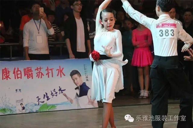 “乐雅池”杯全国体育舞蹈公开赛 暨睢宁国际标准舞大赛圆满结束(图27) “乐雅池”杯全国体育舞蹈公开赛 暨睢宁国际标准舞大赛圆满结束(图27)