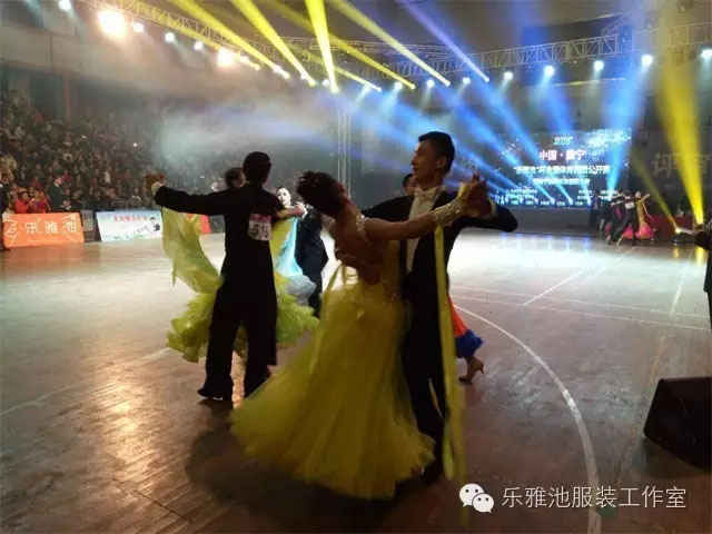 “乐雅池”杯全国体育舞蹈公开赛 暨睢宁国际标准舞大赛圆满结束(图33) “乐雅池”杯全国体育舞蹈公开赛 暨睢宁国际标准舞大赛圆满结束(图33)